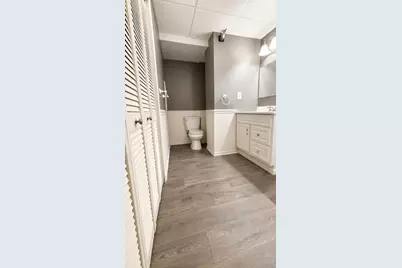 828 W 19th Avenue, Oshkosh, WI 54902 - Photo 24