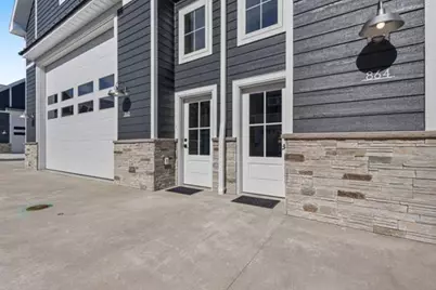 864 S 18th Avenue #14, Sturgeon Bay, WI 54235 - Photo 2