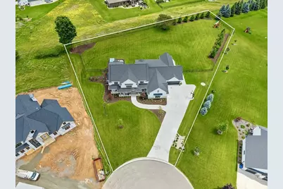 707 Blackberry Court, Hobart, WI 54155 - Photo 86