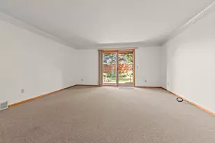 933 E Windfield Pl, Appleton, WI 54911 - Photo 12