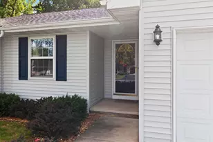 3125 Woodland Reserve Ln, Green Bay, WI 54313 - Photo 4