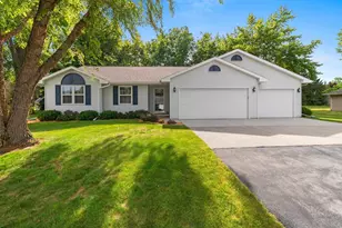 3125 Woodland Reserve Ln, Green Bay, WI 54313 - Photo 1