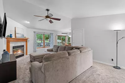 3125 Woodland Reserve Lane, Green Bay, WI 54313 - Photo 8