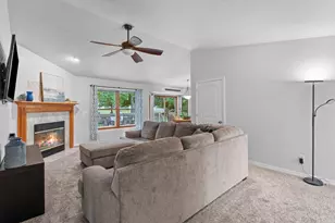 3125 Woodland Reserve Ln, Green Bay, WI 54313 - Photo 8