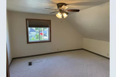1042 Tyler Avenue, Oshkosh, WI 54902 - Photo 16