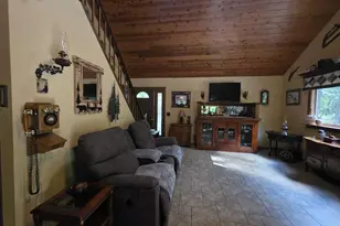 N3940 Forest Dr, Hancock, WI 54943 - Photo 8