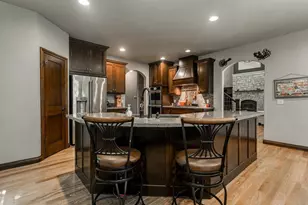 1387 Radcliff Rd, Neenah, WI 54956 - Photo 10