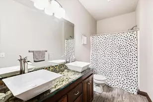1387 Radcliff Rd, Neenah, WI 54956 - Photo 30