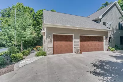 1387 Radcliff Road, Neenah, WI 54956 - Photo 4