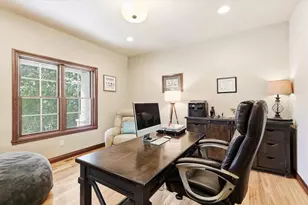1387 Radcliff Rd, Neenah, WI 54956 - Photo 14