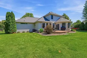 2706 Beechnut Dr, Oshkosh, WI 54904 - Photo 42