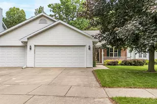 1424 E Keystone Ln, Appleton, WI 54913 - Photo 2