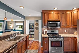 703 Harrison St, Green Bay, WI 54303 - Photo 14