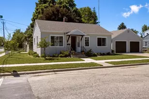 907 N 7th Ave, Sturgeon Bay, WI 54235 - Photo 1