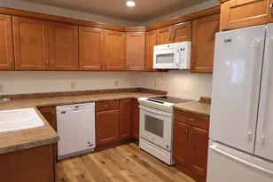 429 Greenbriar Ave, Fond du Lac, WI 54935 - Photo 8