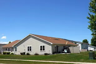 429 Greenbriar Ave, Fond du Lac, WI 54935 - Photo 4