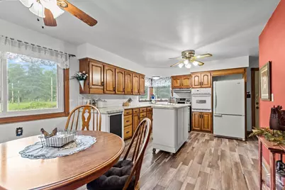 304 E Mary Street, Black Creek, WI 54106 - Photo 16