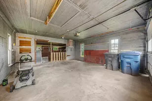 739 Monroe St, Oshkosh, WI 54901 - Photo 28