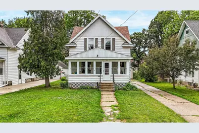 739 Monroe Street, Oshkosh, WI 54901 - Photo 2