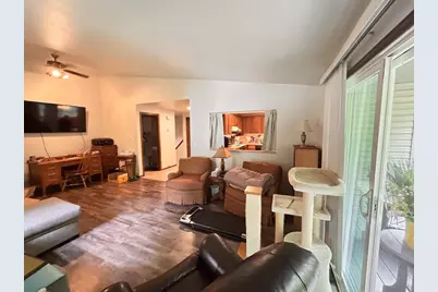 2590 Cherrywood Lane, Green Bay, WI 54304 - Photo 6