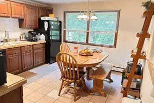 2590 Cherrywood Ln, Green Bay, WI 54304 - Photo 8