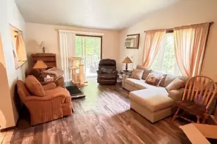 2590 Cherrywood Ln, Green Bay, WI 54304 - Photo 4