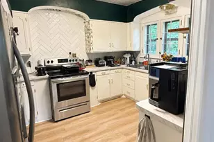 241 N Main St, Clintonville, WI 54929 - Photo 10