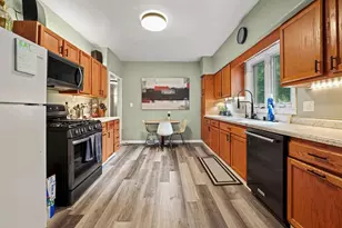 644 Jefferson St, Oshkosh, WI 54901 - Photo 6
