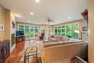 8405 Ridgeview Ct, Larsen, WI 54947 - Photo 4