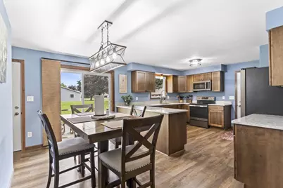 1595 Nelson Court, Neenah, WI 54956 - Photo 6