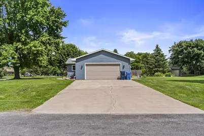 1595 Nelson Court, Neenah, WI 54956 - Photo 2