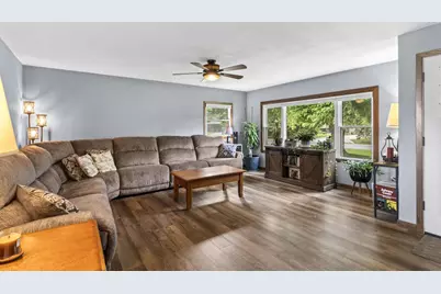 1595 Nelson Court, Neenah, WI 54956 - Photo 4
