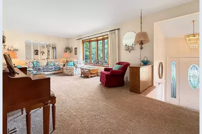 923 Barbara Lane, Marinette, WI 54143 - Photo 6
