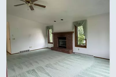 1429 Ridgeway Drive, Neenah, WI 54956 - Photo 8