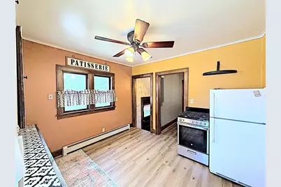 1554 Plummer Street, Oshkosh, WI 54902 - Photo 10