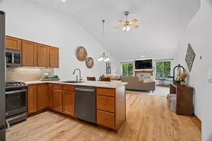 4490 W Trasino Way, Appleton, WI 54913 - Photo 8