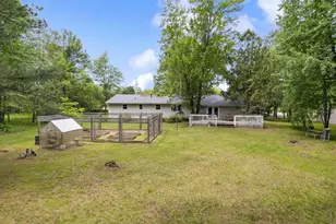 704 Funk St, Crivitz, WI 54114 - Photo 8