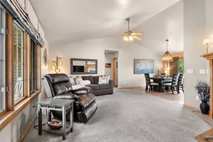 3166 Egan Ln, Green Bay, WI 54311 - Photo 6