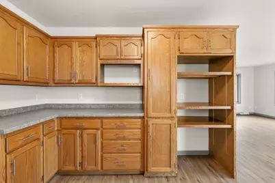 2009 S 10th Street, Manitowoc, WI 54220 - Photo 6