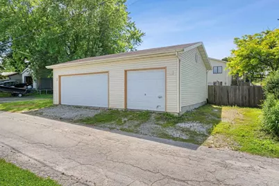 2009 S 10th Street, Manitowoc, WI 54220 - Photo 38