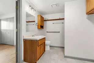 2009 S 10th St, Manitowoc, WI 54220 - Photo 24