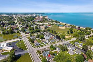 2009 S 10th St, Manitowoc, WI 54220 - Photo 2