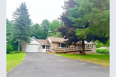 150 N Dolan Avenue, Peshtigo, WI 54157 - Photo 1