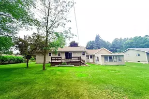 150 N Dolan Ave, Peshtigo, WI 54157 - Photo 2