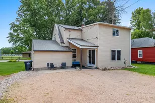 817 S Main St, Shawano, WI 54166 - Photo 10