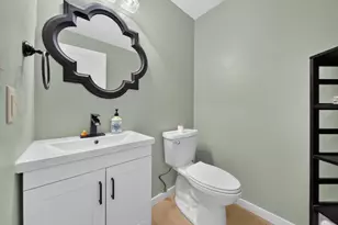 109 Old Orchard Ln, Neenah, WI 54956 - Photo 22