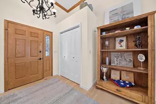 109 Old Orchard Ln, Neenah, WI 54956 - Photo 4