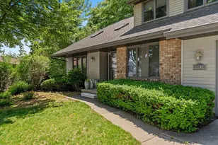 2641 Poplar Springs Cir, Green Bay, WI 54304 - Photo 4