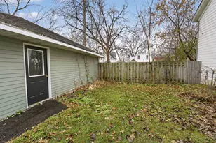 1133 Algoma Blvd, Oshkosh, WI 54901 - Photo 52