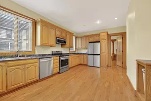 1133 Algoma Blvd, Oshkosh, WI 54901 - Photo 16